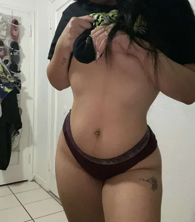 OnlyFans cuenta cutehoneyy header 2
