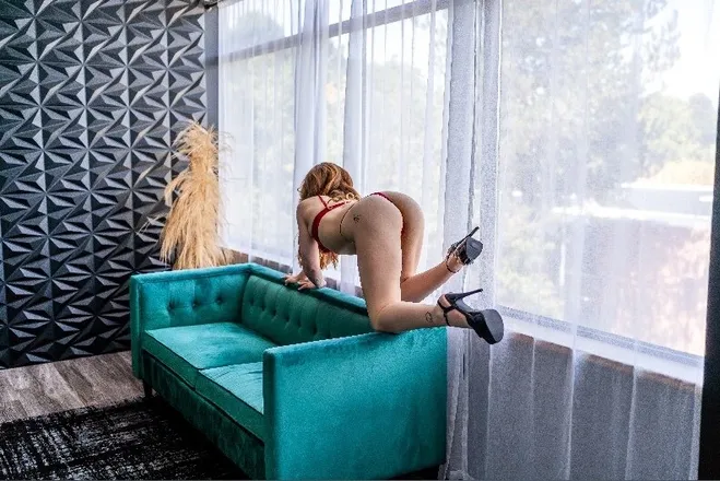 OnlyFans cuenta redheadedcutie13221 header 2