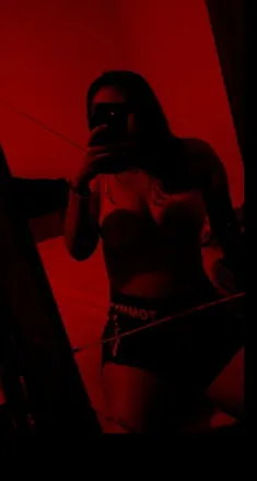 OnlyFans cuenta emz1501 header 2