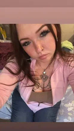 OnlyFans cuenta tattedsquish avatar 1