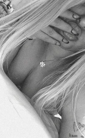 OnlyFans cuenta iledangerousgirl1 header 2