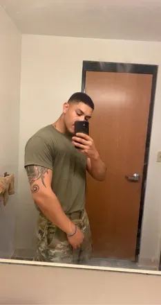 OnlyFans cuenta tattedlightskinarmyvet avatar 1
