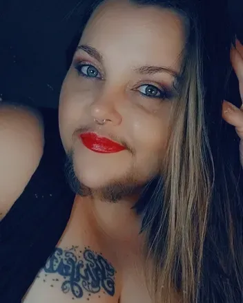 OnlyFans cuenta beardedlady77 avatar 1