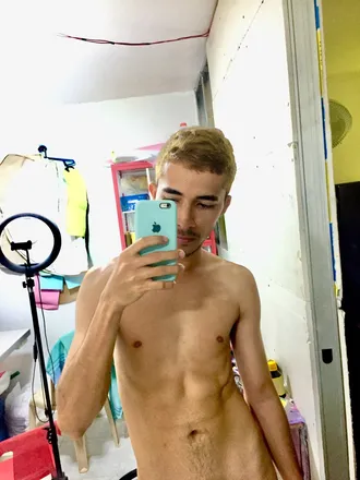 OnlyFans cuenta elmarques98 header 2