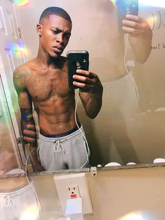 OnlyFans cuenta slutty3oy33 avatar 1