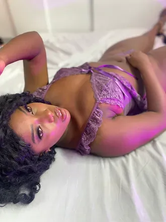 OnlyFans cuenta bellaavila avatar 1