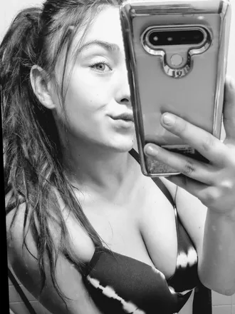 OnlyFans cuenta cherrykiss02 header 2