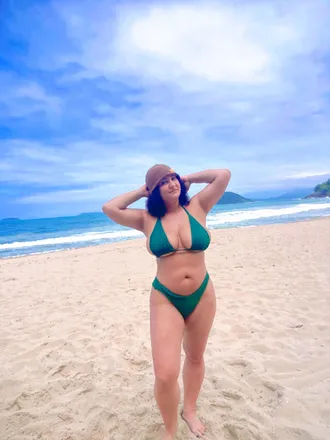 OnlyFans account  littleamora header 2