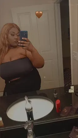 OnlyFans account  ringmybells31 header 2