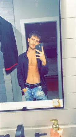 OnlyFans cuenta hungwhiteboy727 avatar 1