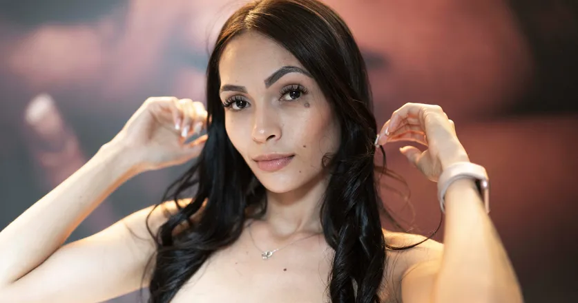 OnlyFans cuenta redlatinahot header 2