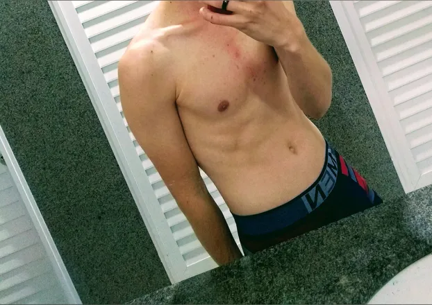 OnlyFans cuenta italianboyee header 2