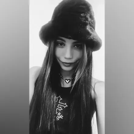 OnlyFans cuenta amapolamarilla avatar 1