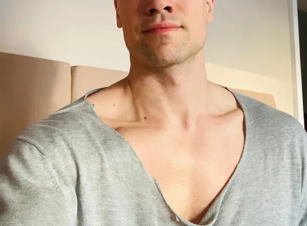 OnlyFans cuenta alex1329 avatar 1