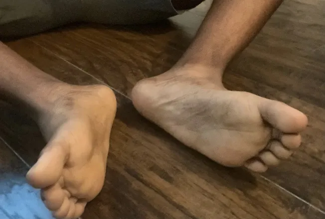 OnlyFans cuenta toesxhoes header 2