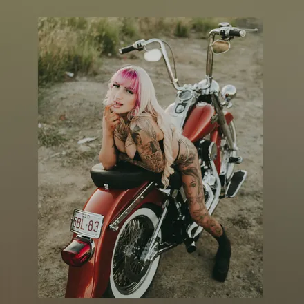 OnlyFans cuenta spicy_scarlet header 2