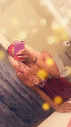OnlyFans account  cheekychinxs header 2