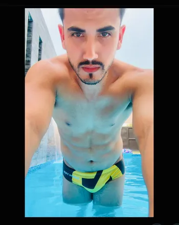 OnlyFans cuenta aguilarrt header 2