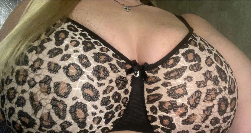 OnlyFans cuenta monafun header 2