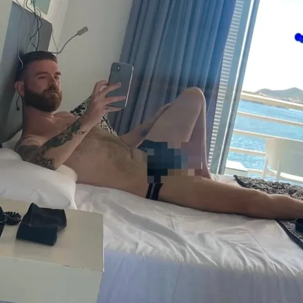 OnlyFans cuenta ronanstevens header 2