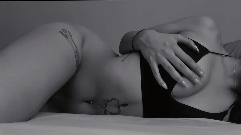 OnlyFans cuenta cherry.eve909 header 2