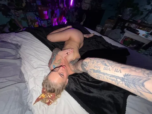 OnlyFans account  sidddde header 2