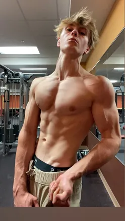 OnlyFans account  richwhitedaily header 2
