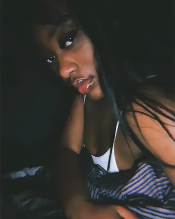 OnlyFans cuenta vareuche avatar 1