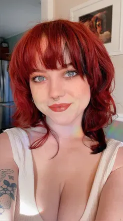 OnlyFans cuenta junestrawberries avatar 1