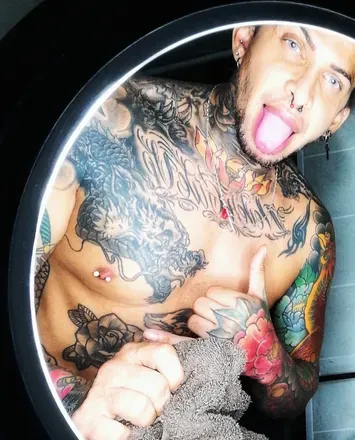 OnlyFans cuenta bayron_tattooboy avatar 1