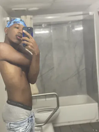 OnlyFans account  therealstevee header 1