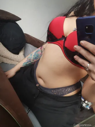 OnlyFans cuenta vanessaa1 header 2