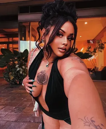 OnlyFans cuenta itssjustnicole previous_avatars_1 3