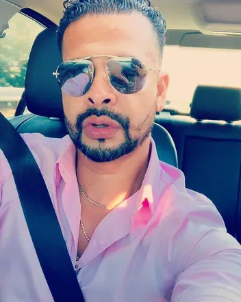 OnlyFans account  rob_serrano1 avatar 1