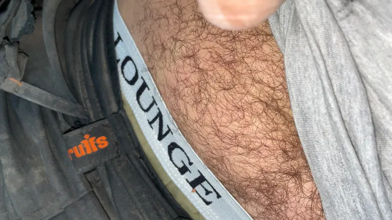 OnlyFans cuenta hairystriaghtguy header 2