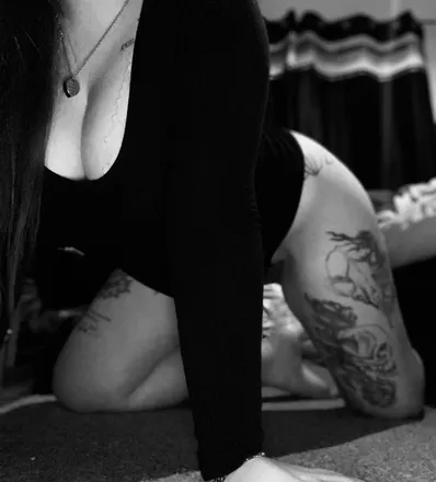 OnlyFans cuenta tattooedblonde69 header 2