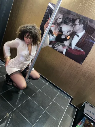 OnlyFans cuenta nellonyou header 2