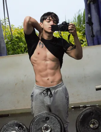 OnlyFans of andres-c