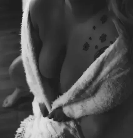 OnlyFans cuenta townegirl header 2