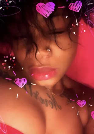 OnlyFans cuenta queenscorpioxo header 2