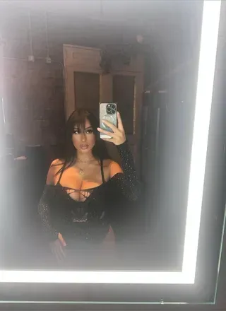 OnlyFans cuenta hazeydee header 2