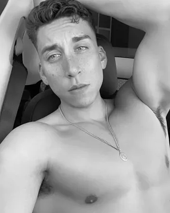OnlyFans account  reallyrob303 avatar 1