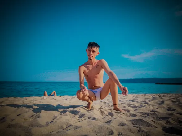 OnlyFans cuenta the.littel_15 header 2