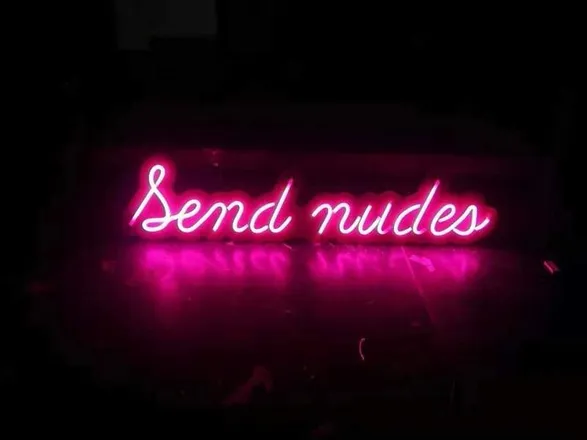 OnlyFans cuenta lupelateena header 2