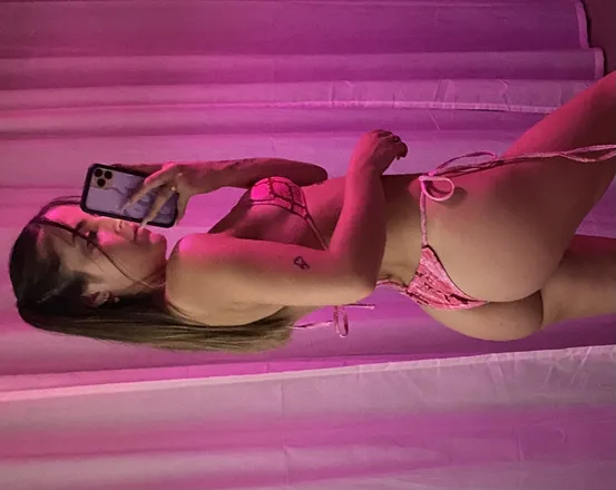 OnlyFans cuenta babyyviiolet header 2