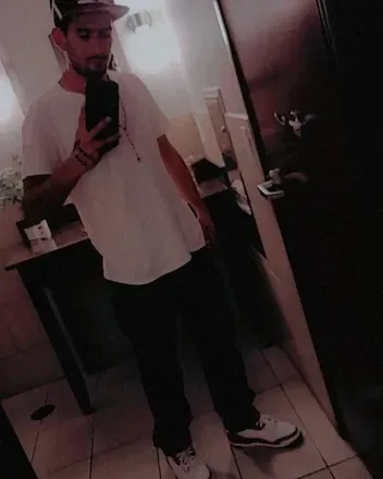 OnlyFans cuenta erik2410 avatar 1