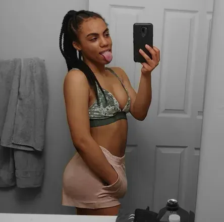 OnlyFans cuenta alannah555 avatar 1