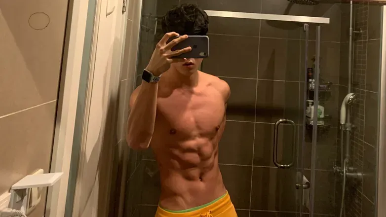 OnlyFans cuenta kris_park55 header 2