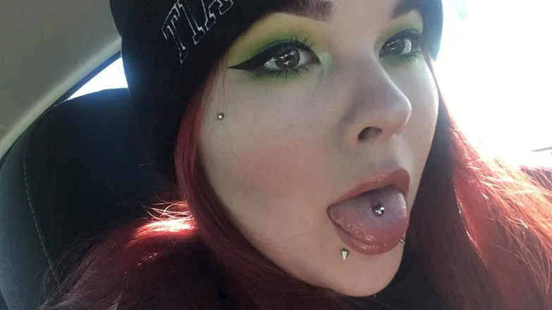 OnlyFans cuenta satanbathesinlattes header 2