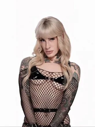OnlyFans account  elleferal avatar 1